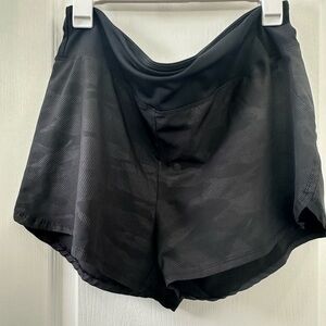 Black workout shorts, size large